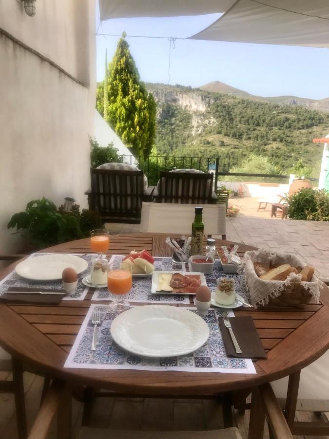 Al-Qandil Guest House Margarida Екстериор снимка